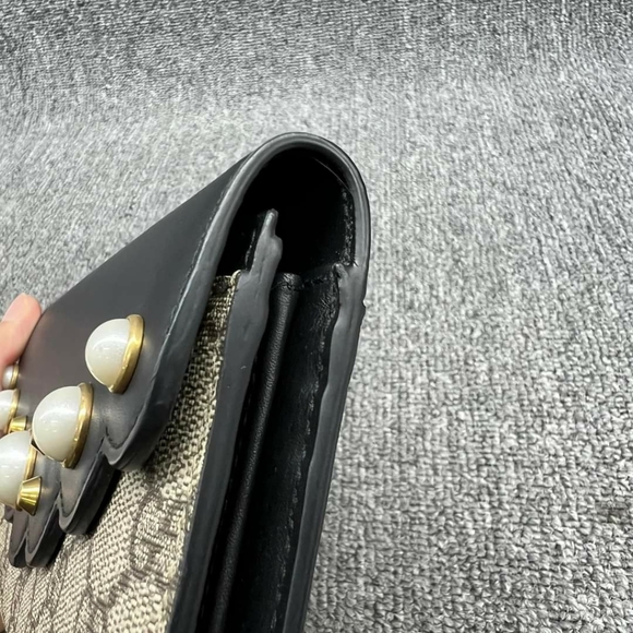 100% Authentic Gucci Leather Wallet 249-101524 - Picture 6 of 12